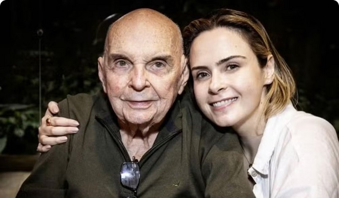 Pai de Ana Paula Renault morre em BH; equipe diz que participante continuará no BBB