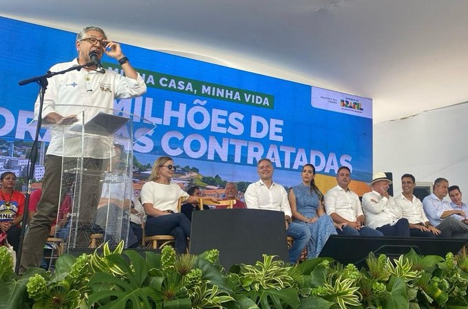 Lula assina ordem para contratação de 2 milhões de moradias no programa Minha Casa, Minha Vida em Maceió