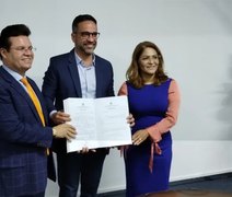 Paulo Dantas nomeia pastora Cláudia Balbino como secretária de Trabalho de Alagoas