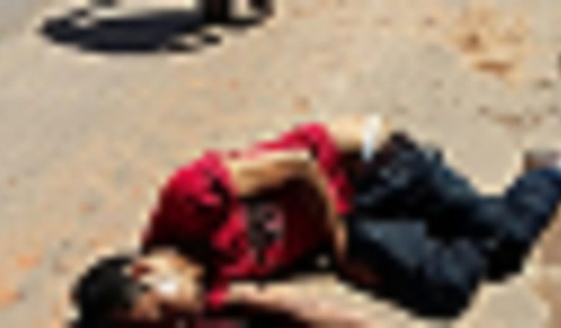 Pedestre é atropelado por carreta e morre em trecho da BR-104