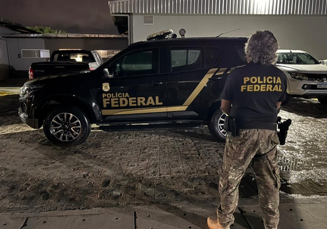 Força integrada cumpre mandados em AL e outros estados contra organização criminosa envolvida em lavagem de dinheiro e tráfico de drogas