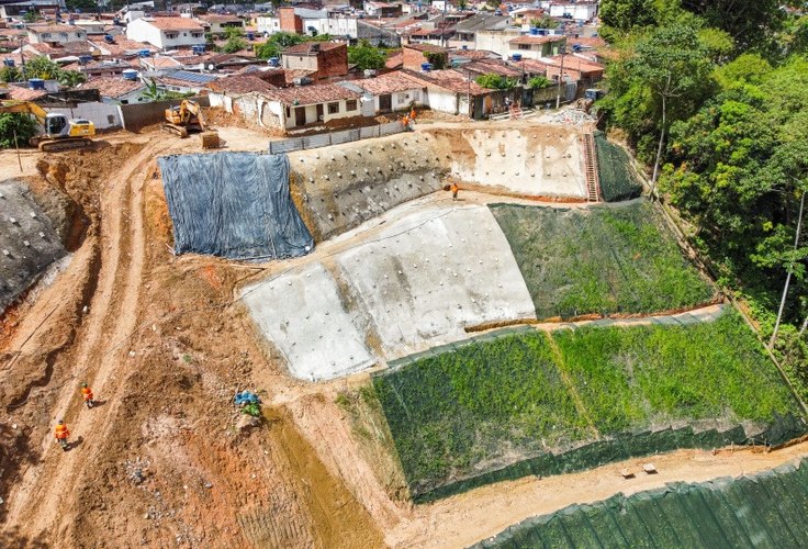 Prefeitura de Maceió investe mais de R$ 26 milhões em obras de contenção de encostas por toda capital