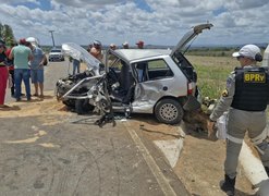 Grave acidente entre carros deixa homem ferido na AL 486, em Arapiraca