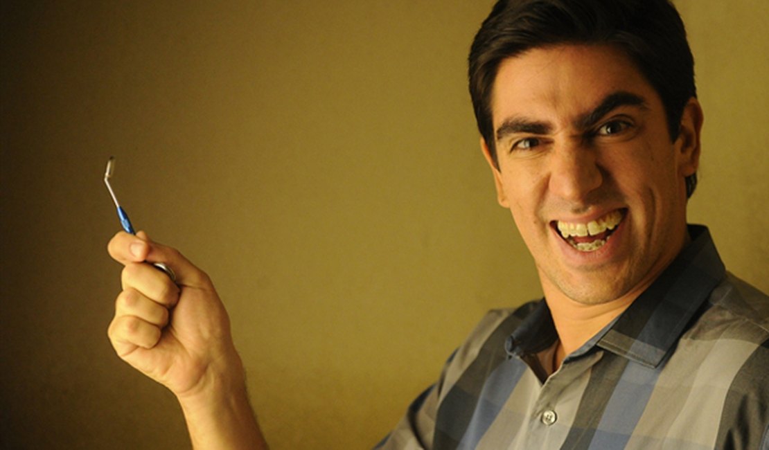 Marcelo Adnet brinca: 'Antes eu era genial. Na Globo, virei vendido'