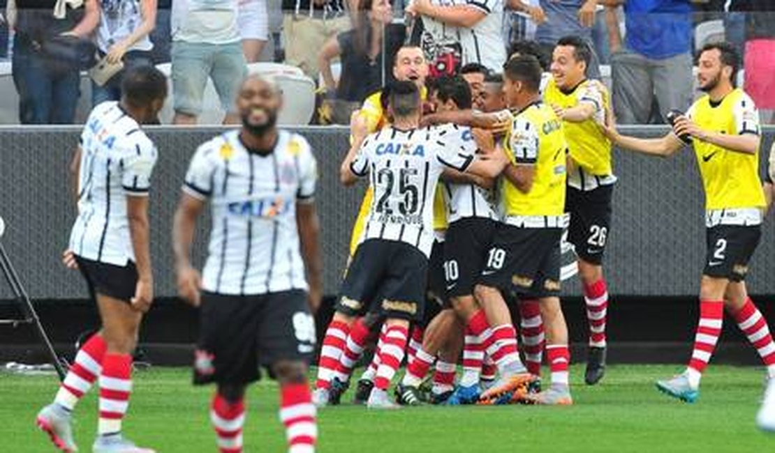 Com recorde na Arena e brilho de Love, Corinthians vence o Cruzeiro