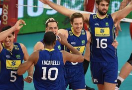 Brasil dá volta por cima, atropela Rússia e vai à semi do Mundial de vôlei