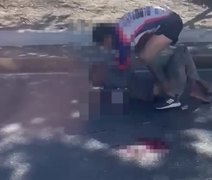 Adolescente é apreendido após esfaquear cunhado durante briga em movimentada rodovia de Maceió; assista