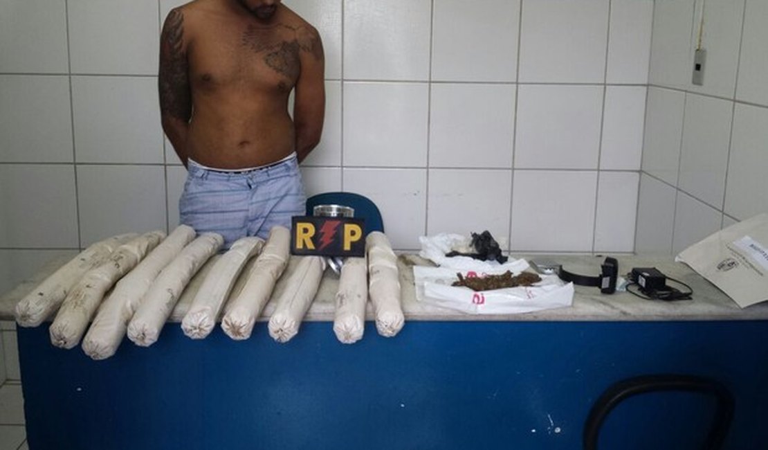 Operação prende quatro e apreende bananas de dinamite e droga em AL