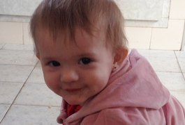 Sem festa, bebê que se afogou em balde faz aniversário de 1 ano no hospital