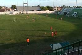 Coruripe treina para mais um amistoso durante folga na tabela do Alagoano
