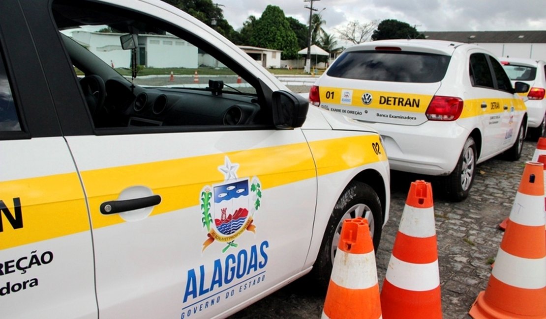 Suspeitos de esquema para furtar veículos no Detran de Alagoas são presos