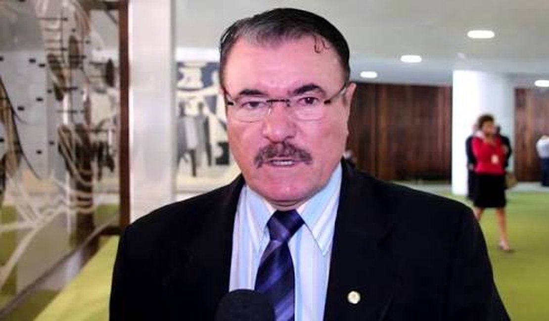 Cícero Almeida informa que concorrerá ao cargo de deputado estadual em 2018