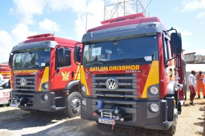 Incêndio atinge depósito de reciclagem no bairro Senador Arnon de Melo, em Arapiraca