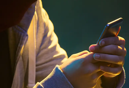 Homem perde R$ 31 mil ao ter celular invadido no 'golpe da mão fantasma'