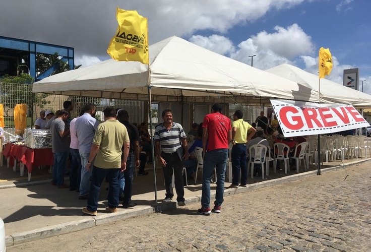 Renan Filho fecha as portas para Detran e servidores ameaçam entrar em greve mais uma vez