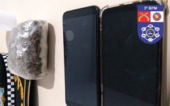 Celular e droga apreendidos em operação em Arapiraca