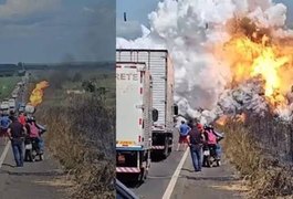 Caminhão-tanque explode em rodovia e deixa equipe de reportagem ferida