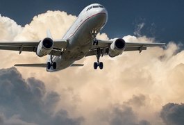 Avião parte de SP ao 'fim do mundo', mas dá meia-volta após problemas