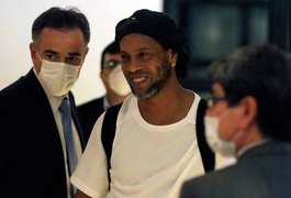 Ronaldinho Gaúcho paga fiança de R$ 8,4 milhões e deixa a cadeia no Paraguai