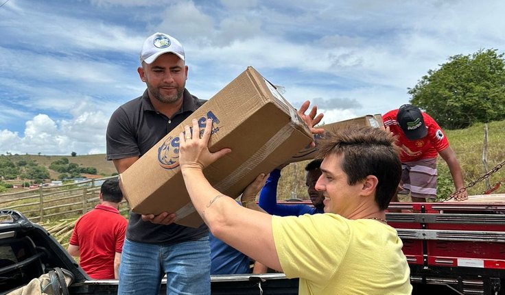 Bueno Higino entrega mais de ﻿8 mil quilos de peixe para a população de Coité do Nóia