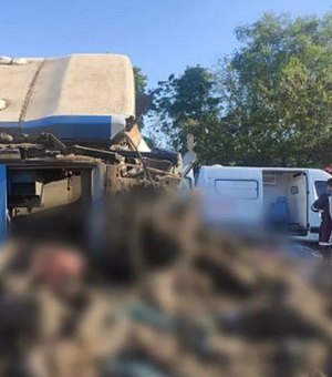 Polícia apura versões de passageiros e motoristas sobre acidente em Taguaí
