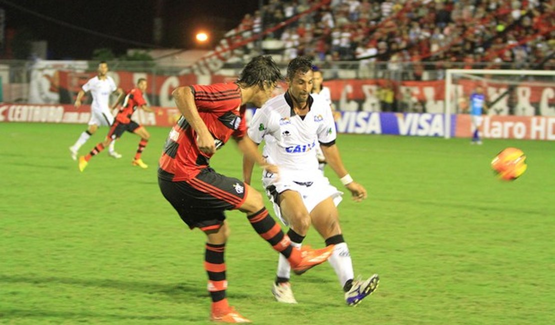Edson Veneno lamenta os vacilos  do ASA na derrota para o Flamengo