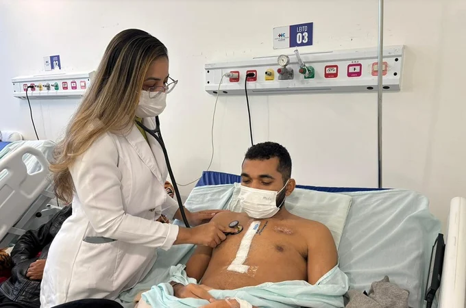 Após 2 anos com infecção, paciente faz cirurgia cardíaca e celebra recuperação no Hospital do Coração Alagoano