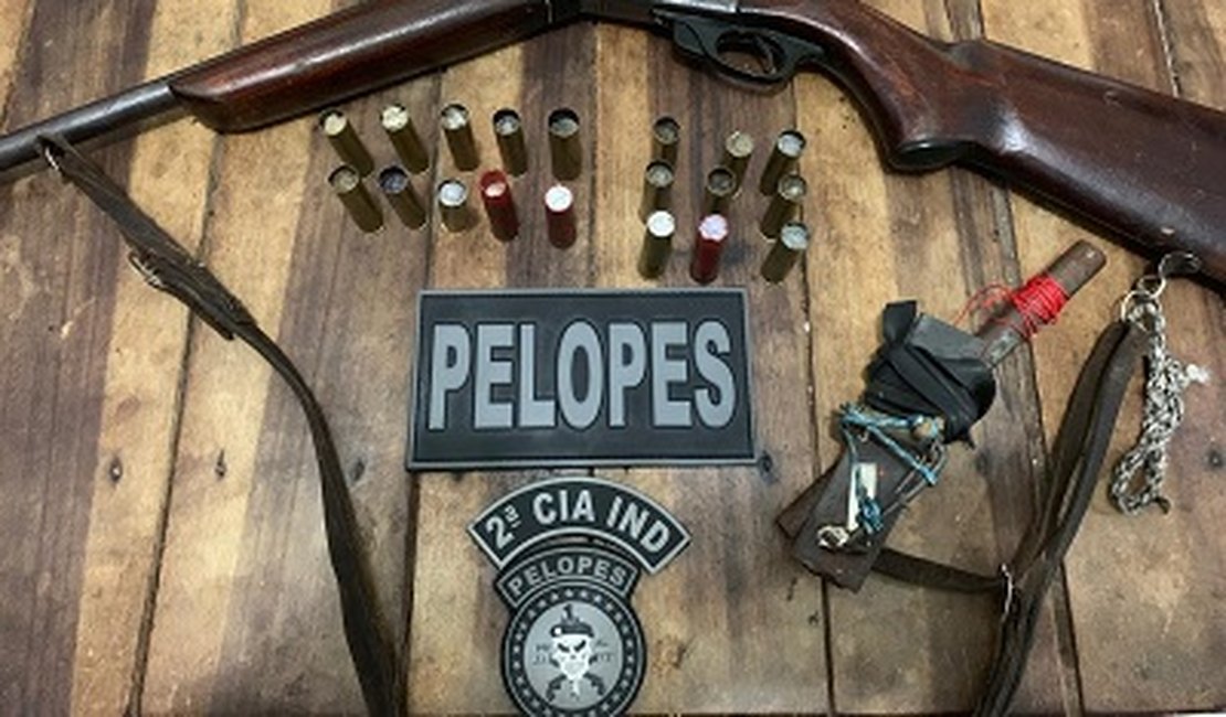 Pelopes prende homem com espingarda em ponto  turístico de Colônia Leopoldina
