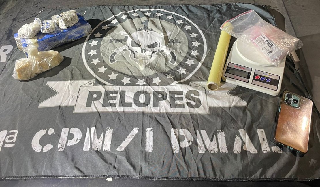 Policiais militares apreendem mais de 1kg de drogas com jovem de 23 anos em Campo Alegre