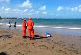 Três banhistas se afogam e um morre após mergulho no mar da Praia de Ponta Verde, em Maceió