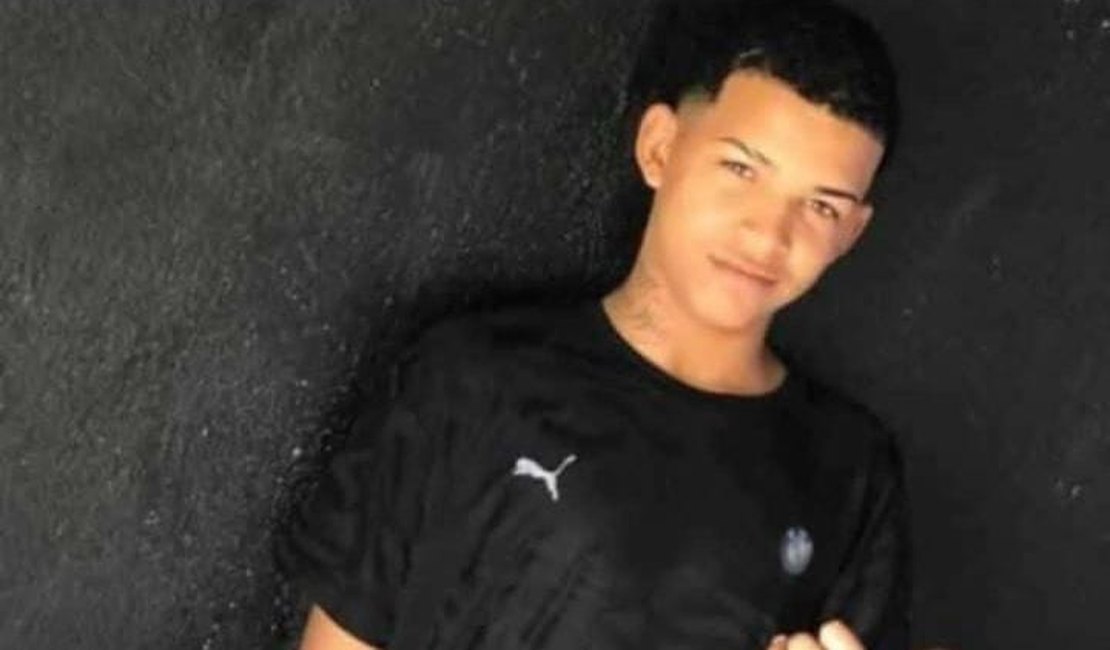 Jovem é assassinado a tiros, quando seguia para casa, em Arapiraca