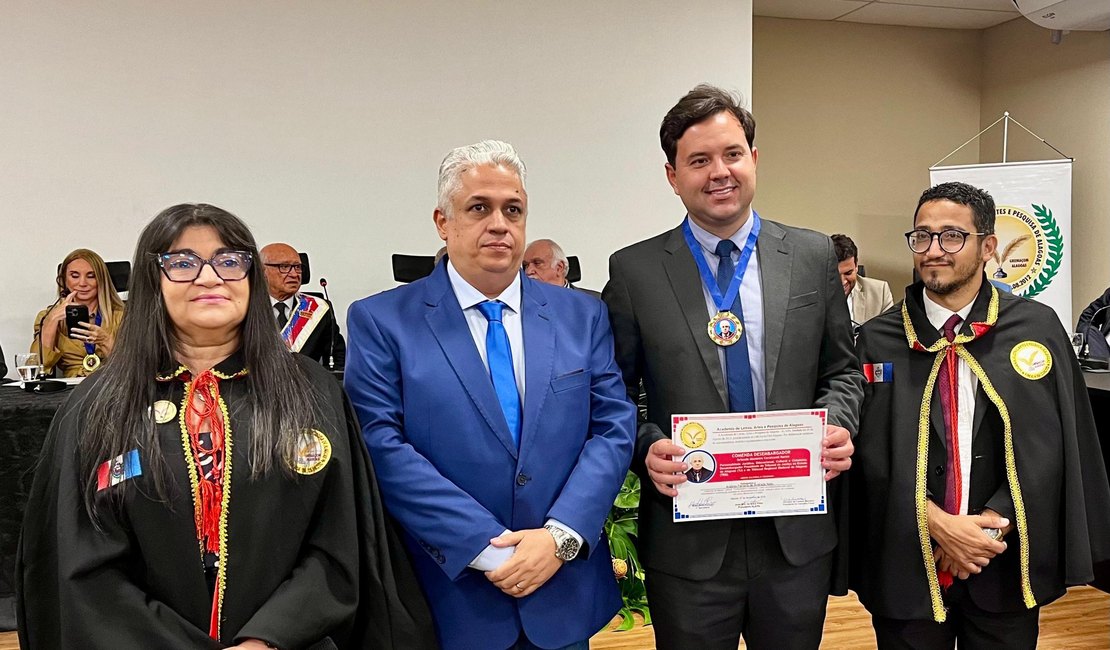 Superintendente do Instituto de Identificação de Alagoas recebe Comenda por Mérito Cultural e Cidadania