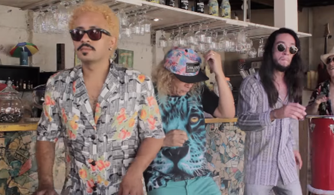 Cantor arapiraquense traz mistura de axé retrô, brega e pop music em novo clipe