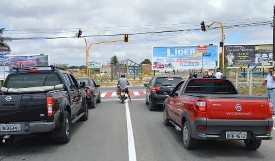 Semáforos mudam sinalização e sentido de ruas nos bairros Santa Edwiges e Capiatã