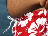 Não é só a idade: entenda por que a barriga do homem costuma aparecer depois dos 40