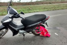 Lençol engancha em roda e mulher morre em acidente na BR-104, no Agreste de PE