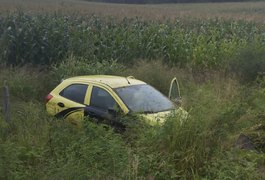 Motorista de secretaria de saúde capota veículo na AL 220 e é socorrido ao HEA