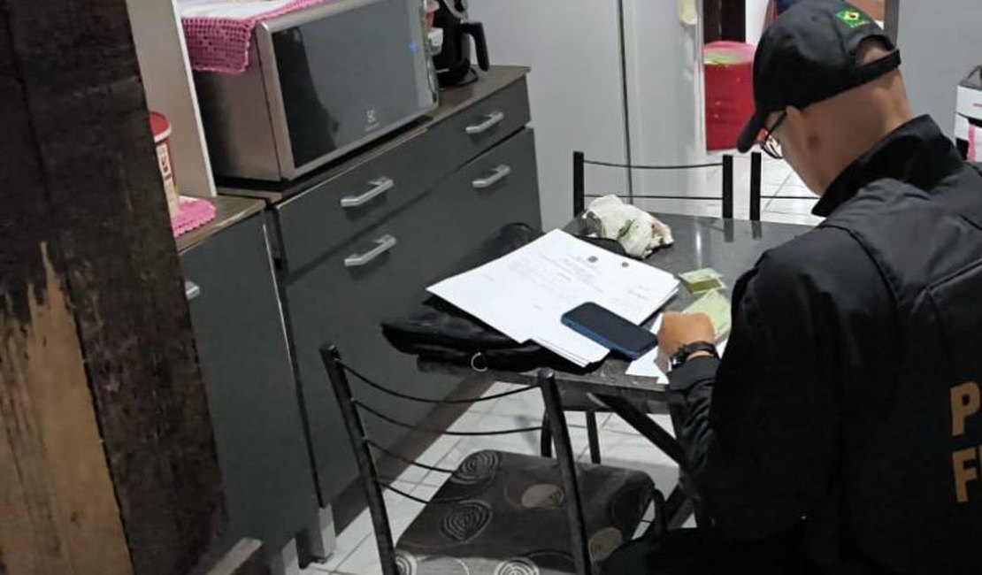 Com apoio da PM, Polícia Federal deflagra 2ª fase de operação contra rede criminosa que atua em AL, PE e RN