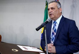 Discurso emocionado de Alfredo Gaspar de Mendonça marca cerimônia de transmissão de cargo