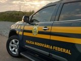 Perseguição policial termina em acidente e prisão de dois homens em rodovia alagoana