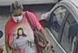 Mulher pede dinheiro para ajudar a construir capela e furta dona de casa, em Arapiraca