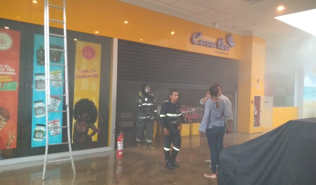Princípio de incêndio atinge loja em Shopping na parte alta de Maceió