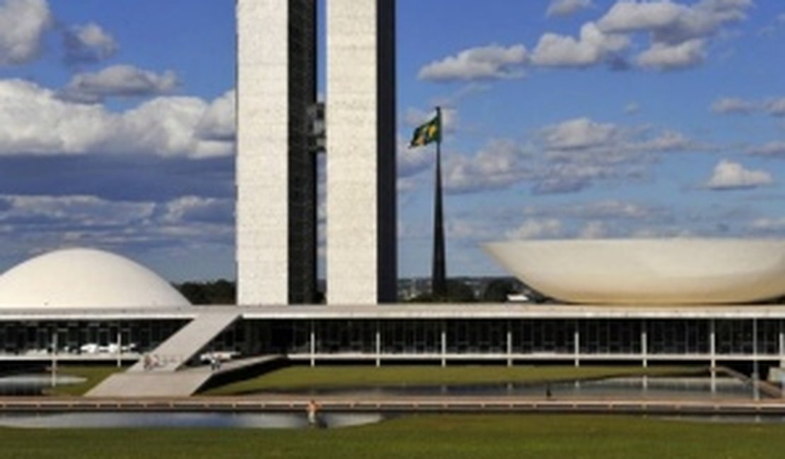 Bombeiro do DF rouba viatura, dirige quase 30 km e é preso perto do Congresso