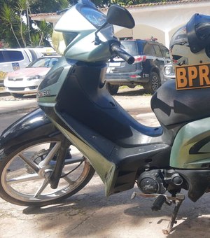 BPRv flagra homem com ciclomotor roubado na AL 110, em Arapiraca