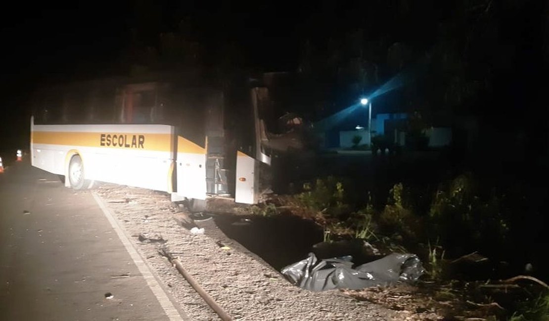Delegacia investiga acidente com ônibus escolar que matou bebê e dois adultos em Campo Alegre