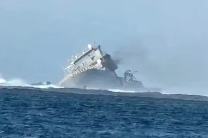 Navio de R$ 345 milhões da Marinha da Nova Zelândia tomba e afunda com 75 pessoas a bordo em Samoa