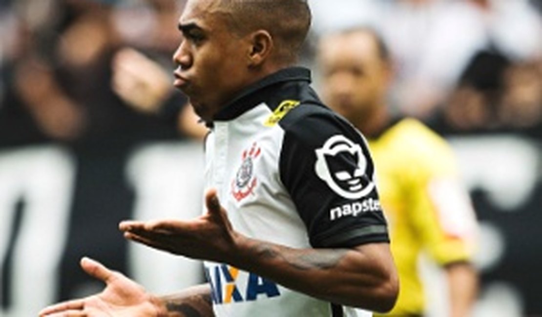 Corinthians bate o Joinville e mantém folga na liderança