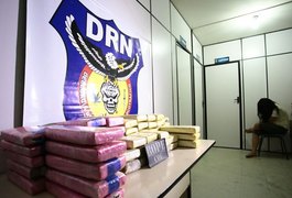 Estudante de Direito é presa com 56kg de maconha, em Maceió