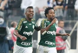 Palmeiras vence Corinthians por 2 a 0 e reage no Brasileirão