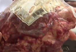 Mulher é presa por furtar carnes de supermercado atacadista em Arapiraca